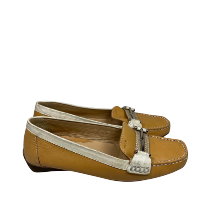  Womens GEOX Beige Tan Loafers with silver detail Size 37.5 Beige 