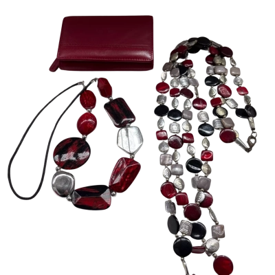  Women’s RED accessory pack - contains x 2 necklaces & x1 Colorado wallet/purse 