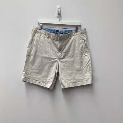 Tommy Bahama Mens  Size 40 Cargo Shorts Cream 