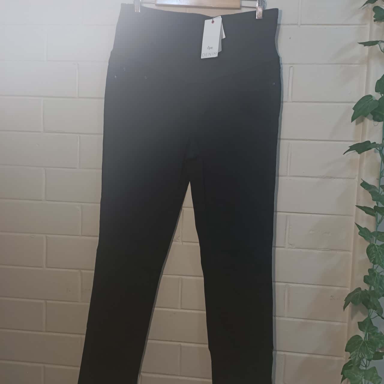 Ripe Maternity Jeans Womens Size L Slim Fit Black