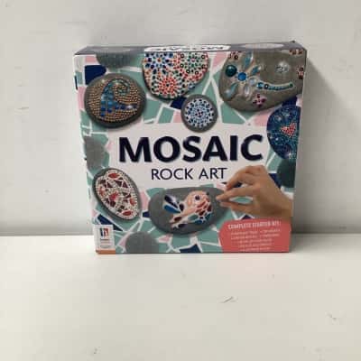 NEW - Hinkler Mosaic Rock Art Kit