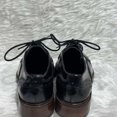 Massimo Dutti Womens black lace up shoes 