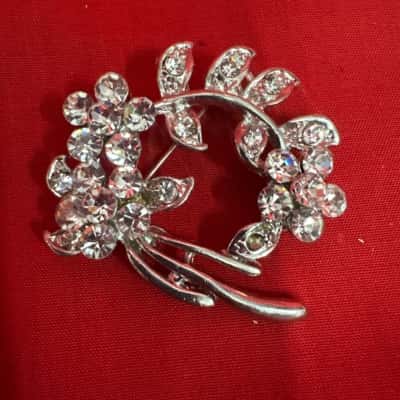  Women's Silver Tone Brooch featuring a Clear Floral Diamante Design