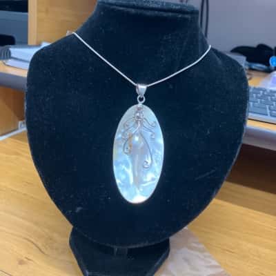   Oval Mother Of Pearl &  Silver necklace