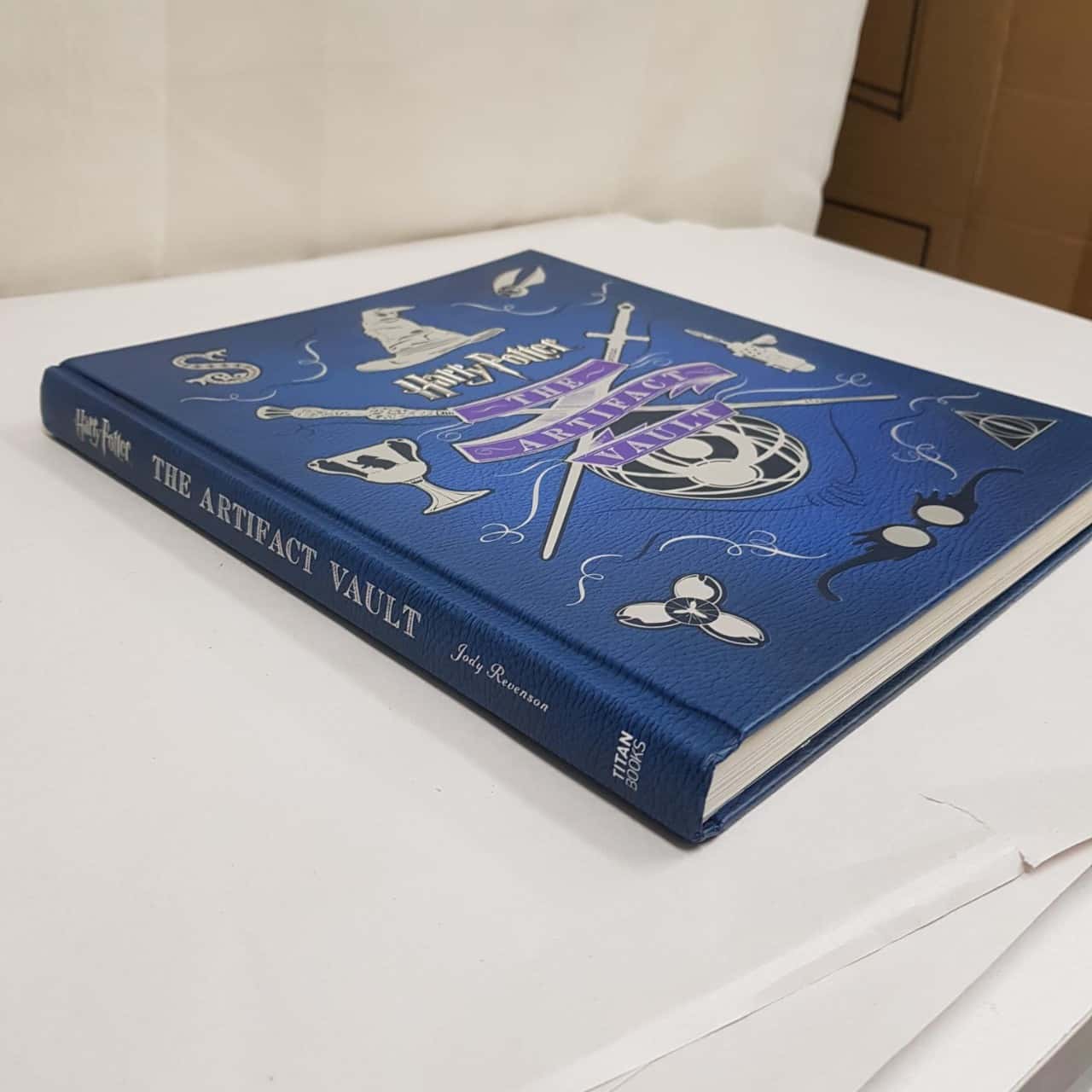 ハリーポッター　洋書　THE ARTIFACT VAULT Harry Potter The Artifact Vault: Jody Revenson