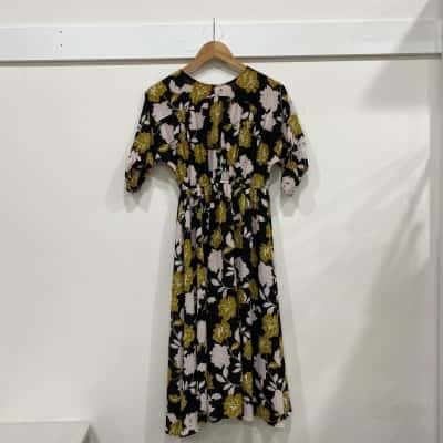 Seed Womens  Size 8 Short Sleeve Dress  Floral 