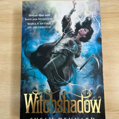 Witch shadow, Susan Dennard
