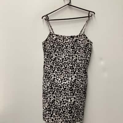 Emerge Womens  Size 12 Animal print  dress