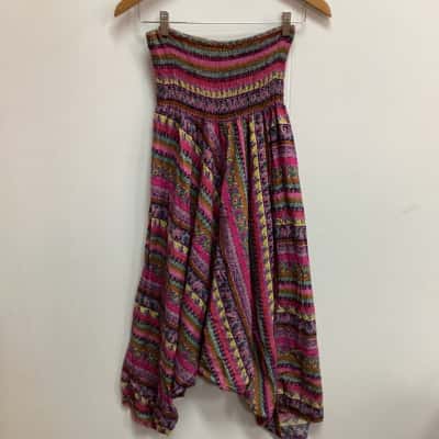  Womens  Size S Sleeveless Jumpsuit Pattern (c)