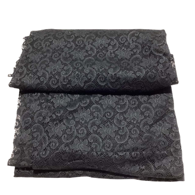 Black Lace 150 x 255 cm                      FAB4
