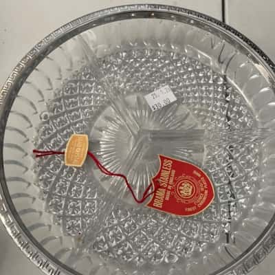 Lead crystal segmented dish