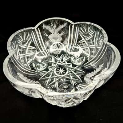 Vintage Bohemian Cut Crystal Footed Bowl With Intricate Hand-Cut Designs & Flower/Leaf Patterns Ideal For Fruit 2.4kg Weight x 26cm Diameter x 13cm Height (cab)