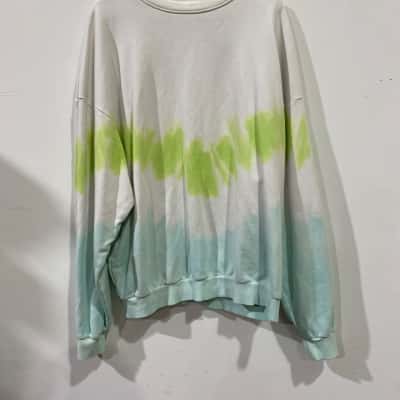 Lorna Jane Womens  Jumper Size L Multicoloured 