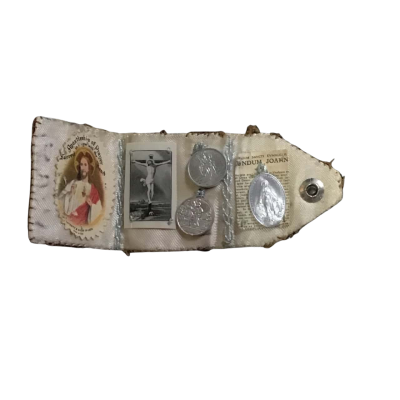 Vintage Folding Pocket Reliquary Relic Secred Heart of Jesus