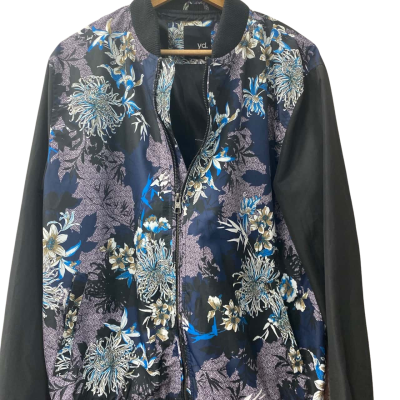 Yd. Womens or men’s  Size L Windbreaker Black  / Blue / Floral 