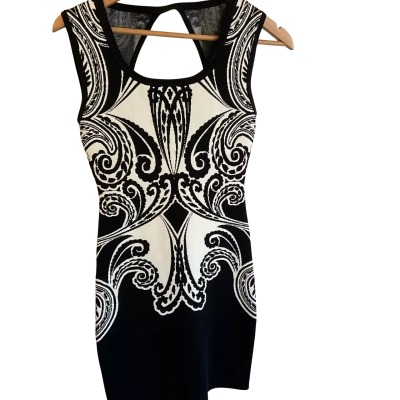 Guess dress- Womens  Size XS Black  / White 