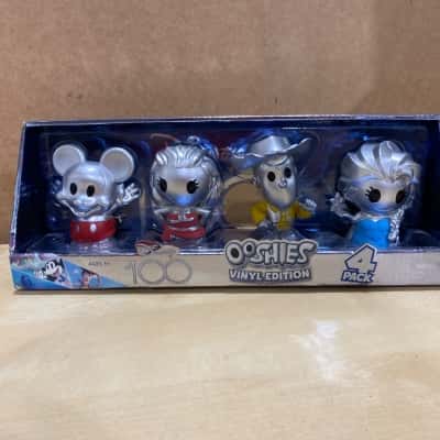 Disney 100 Ooshies Vinyl Edition. 