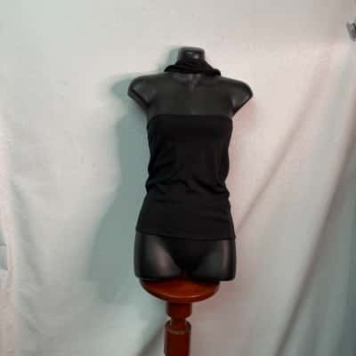 Generation Outcast Womens  Size XS Cropped Top Black  