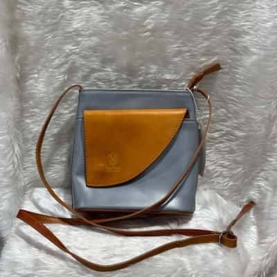 Vera Pelle Womens cross body bag