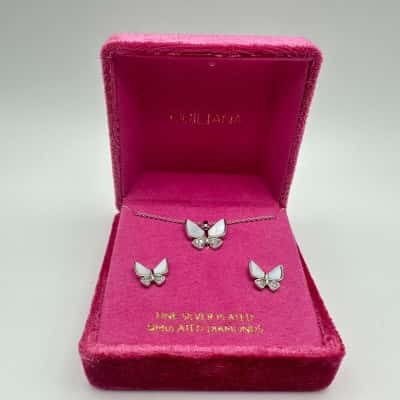  Quiliana Silver Plated Clear Stone & Shell Butterfly Earring & Necklace set In Box