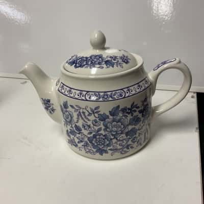 Vintage English saddler blue and white teapot