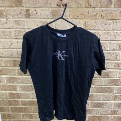 Calvin Klein Unisex t shirt Size L 