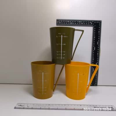 3x Plastic Measuring Cups 425ml