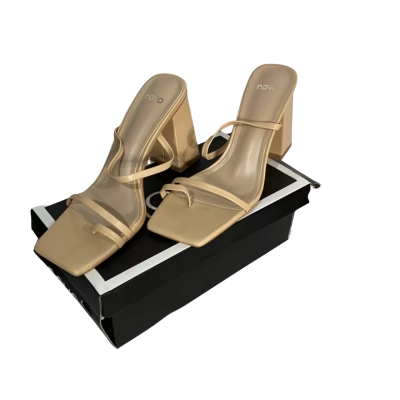 Novo Womens  Size 8 Heels Nude 