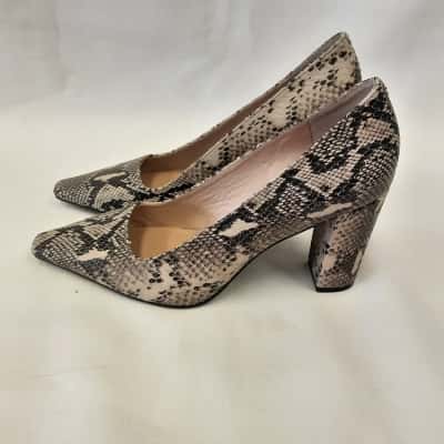 Wittner Womens  Size 38 Heels Animal print Embossed Leather Havier Pumps