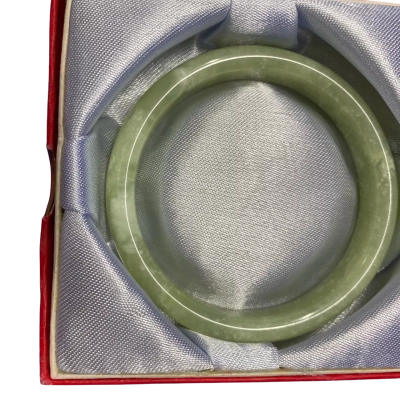  Womens apple& forest green jadeite 6cm internal diameter Bangle 