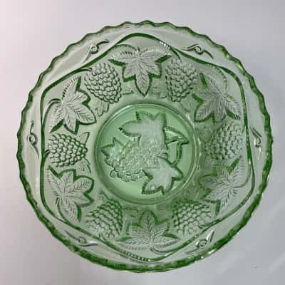 Green Depression Glass Serving Dish & 4 Bowls - Grapes & Leaves Design