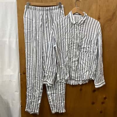 Gingerlilly Grey/White Striped Pyjama Set Size S (Boxed)