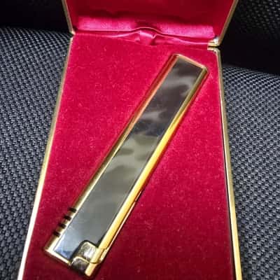 vintage Ronson Quartz butane lighter