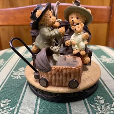 1998 Avon "Beary family Picnic" from the Beary Bear Collection
