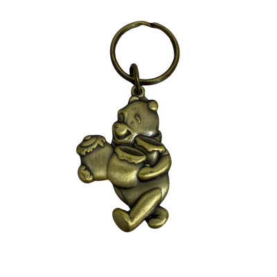 Winnie the POOH pewter keychain 