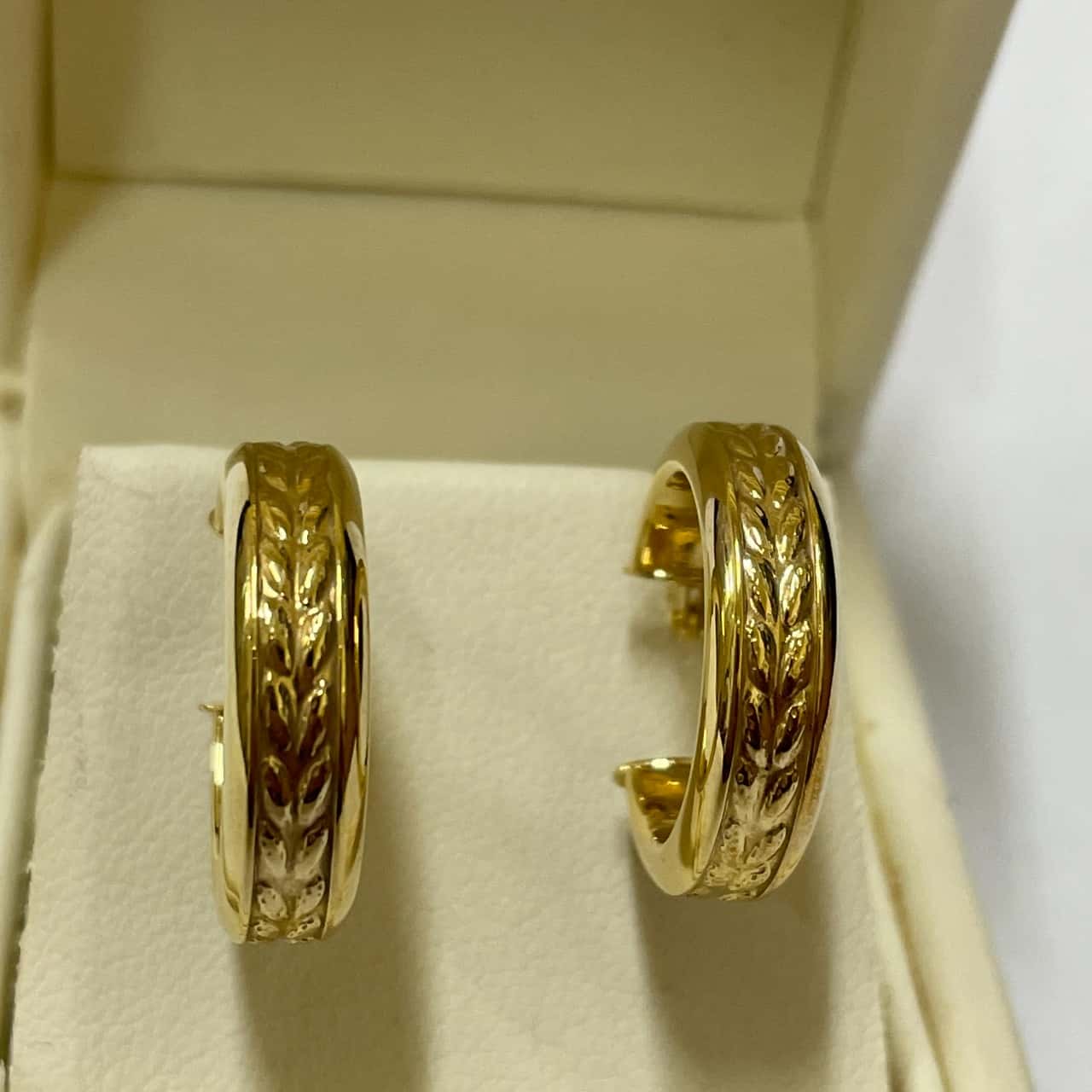 thumbnail image 2 of 9ct Gold 38mm Twist Square Tube Hoop Earrings | Round Creole Sleepers | Made In Italy 2 of 3