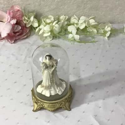 Turner Gone with the Wind “Scarlett’s Betrothal” Figurine with Glass Dome