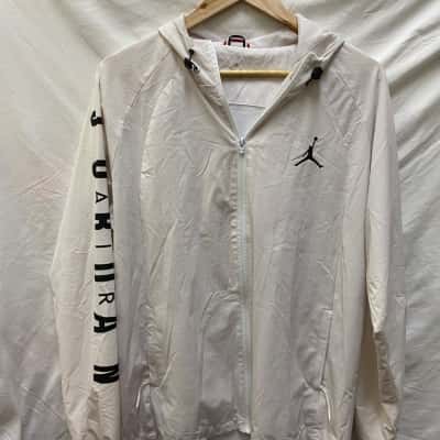 Jordan Mens Front Zipper White size 2XL