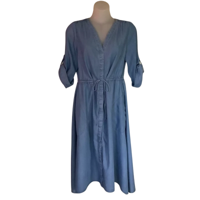 Blue Illusion.  Short Sleeve Denim Dress.    Size L 