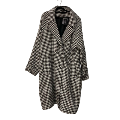 BNWT Sara houndstooth Coat Size 26 Black  / White rrp$199.99