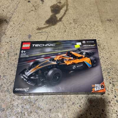LEGO NEOM MCLAREN 