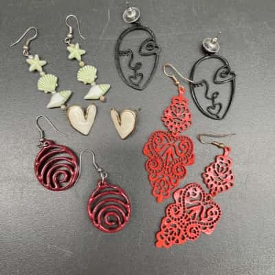  Women’s Earrings bundle x 4 pairs - Costume