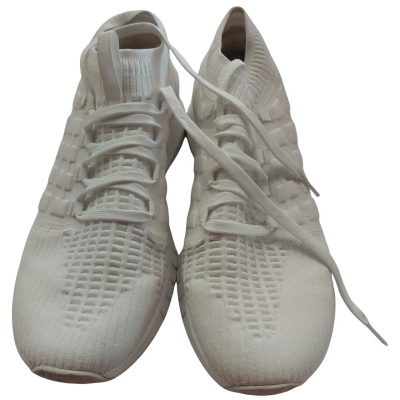 Under Armour Mens  Size 12 Sneakers White 