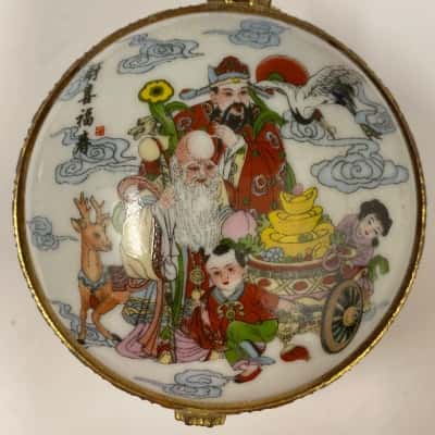 Ceramic jewellery box with mirror