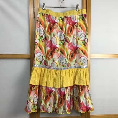 Unbranded  Womens  Size 14 "Tropical Fruit" Tiered Skirt 