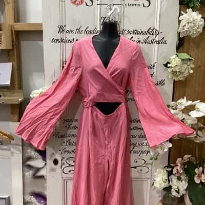 SHOWPO BRAND! Womens  Size 14 Jumpsuit Pink! BNWT! STUNNING PINK TIE FRONT JUMPSUIT! PERFECT FOR ANY SPECIAL OCCASION! WIDE LEG PANT DESIGN! LONG FLARED SLEEVES!