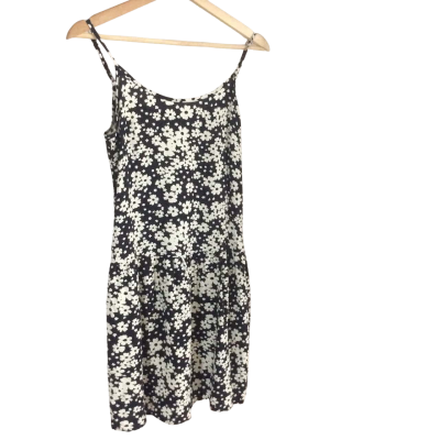 Decjuba Womens  Size XS Casual Dress / Floral Dress / Mini Dress / Sleeveless Dress  Black  / Floral / White 