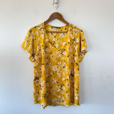 Katies Yellow Floral Short SLeeve Blouse Top Size 18