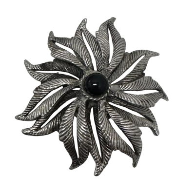 Gold Crest Vintage Womens Brooch Silver Tone Black Stone Centre