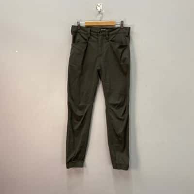 Timberland Mens  Size 32 Stretchy Cargo Pants Khaki 